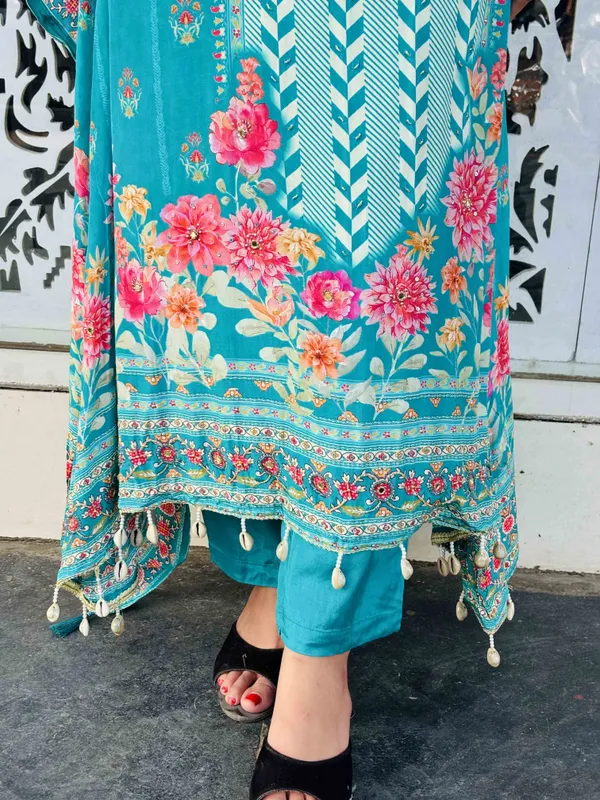 Blue_Pure_Crape_Kurti_Set_For_Women