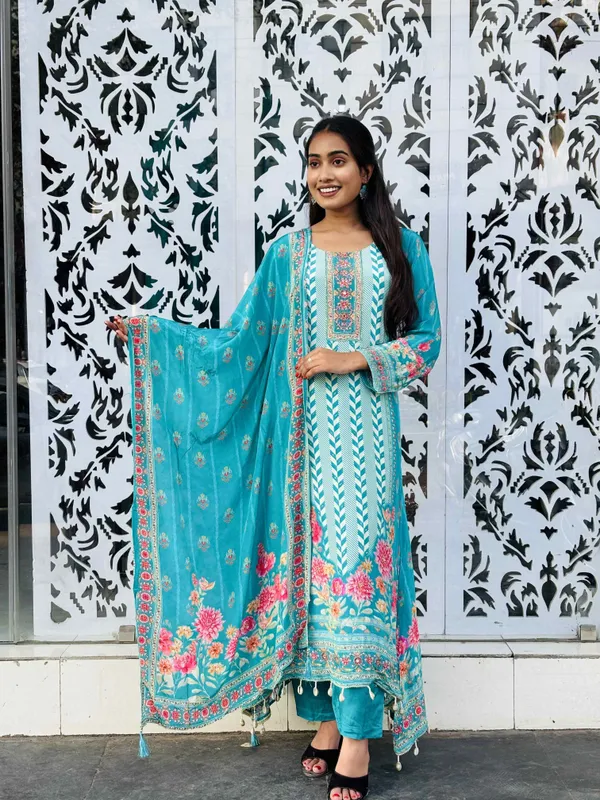 Blue_Pure_Crape_Kurti_Set_For_Women