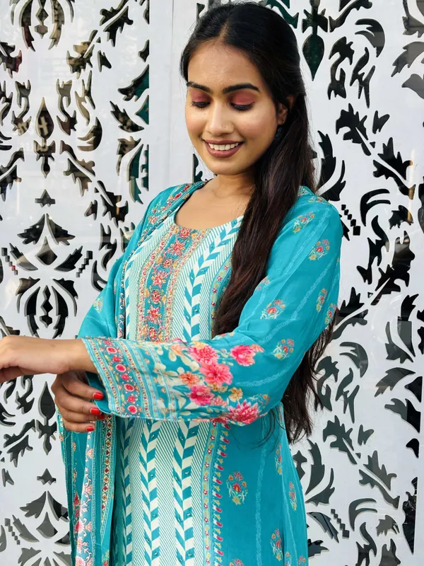 Blue_Pure_Crape_Kurti_Set_For_Women