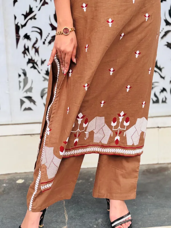 Light_Brown_Cotton-Linen_Blend_Kurti_Set_For_Women