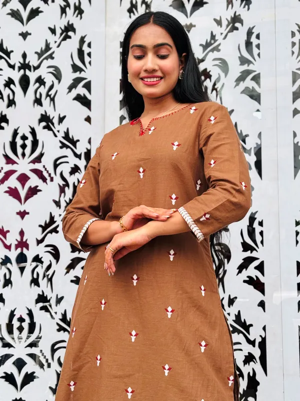 Light_Brown_Cotton-Linen_Blend_Kurti_Set_For_Women