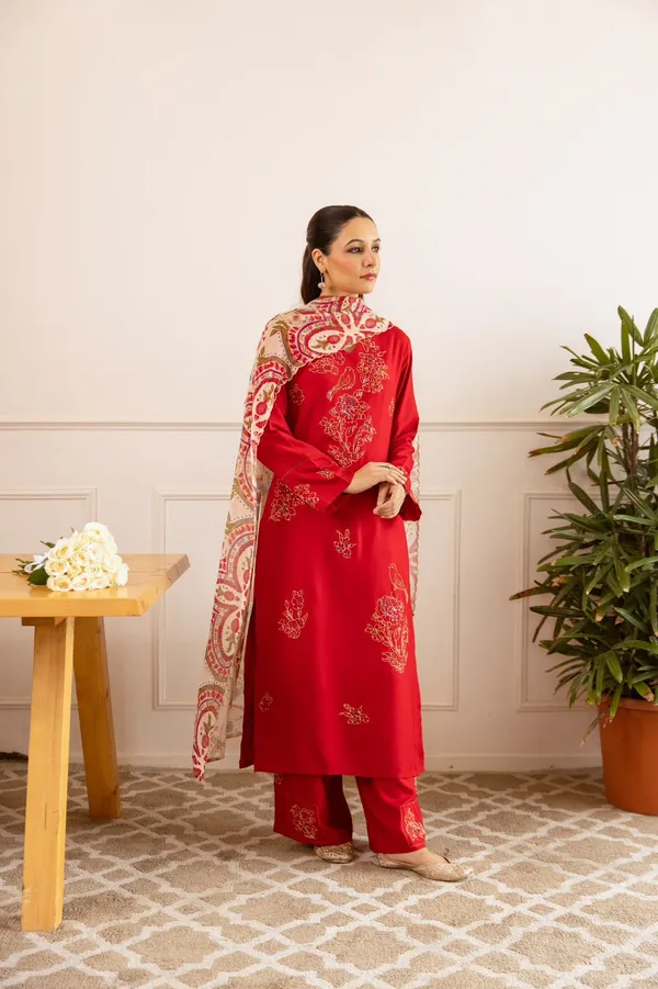 Red_Cotton_Kurti_For_Women