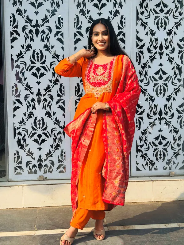 orange_kurta_set_with_Banarasi-_dupatta
