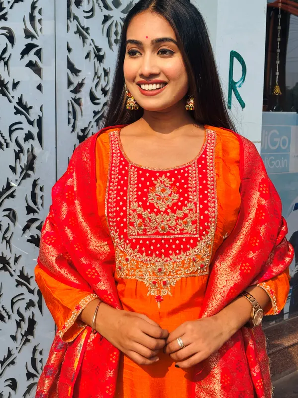 orange_kurta_set_with_Banarasi-_dupatta