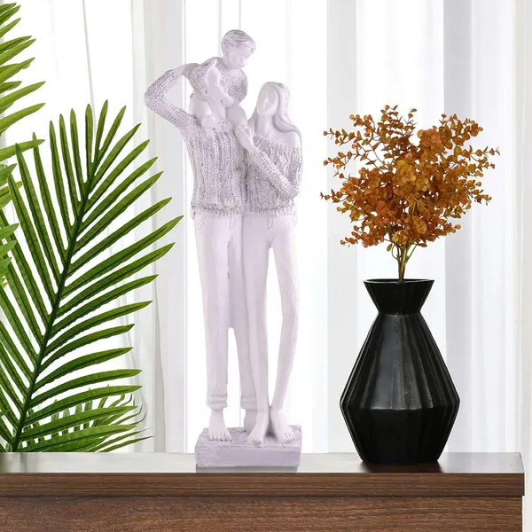 Multicolour_Mother_And_Father_With_Child_Complete_Faimily_Love_Golden_White_Statue_Showpiece_For_Home_Decor_And_Gifting