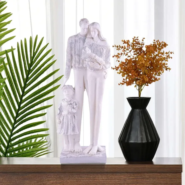 Multicolour_Mother_And_Father_With_Child_Girl_Faimily_Love_Golden_White_Statue_Showpiece_For_Home_Decor_And_Gifting