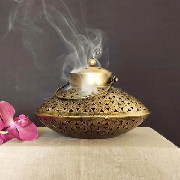 Incense_Burner_Holder_with_Wall_Bracket_&_Incense_Cones,_Antique_Home_Wall_Decor_Spiritual_Aromatherapy_Meditation_Gift-_Hand_Crafted