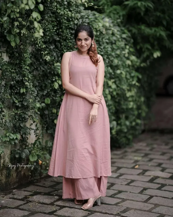 Pink_Cotton_Plain_Flared_Sleeveless_Kurta_With_Palazzo_For_Women