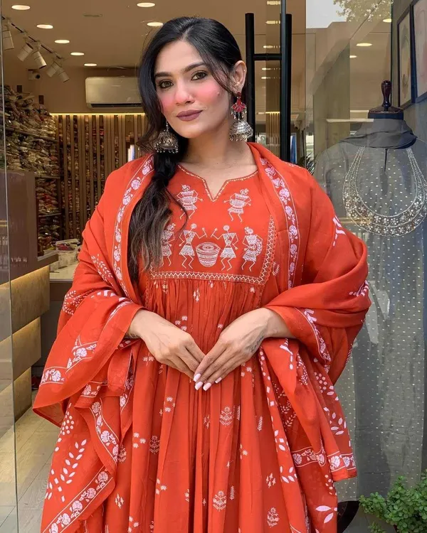 Orange_Contton_Floral_Embroidered_Round_Neck_Regular_Kurti_Pant_Dupatta_Set_For_Women