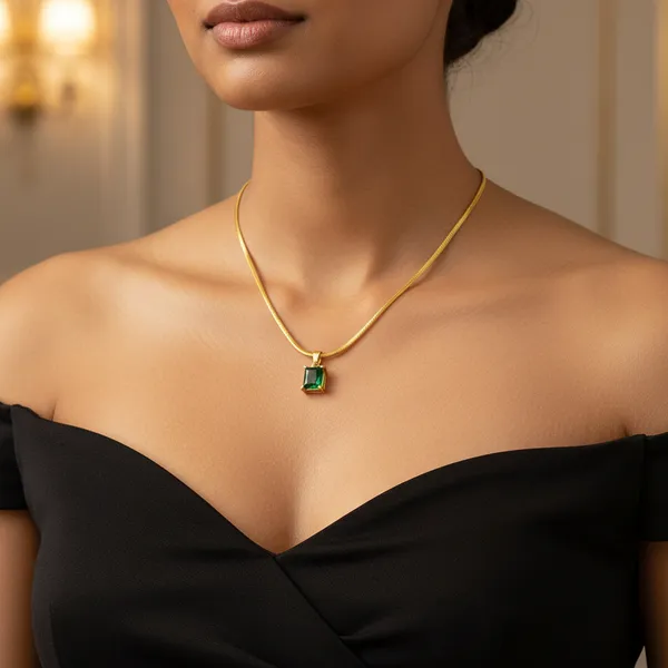 Emerald_Elegance_Pendant_With_Chain_For_Women