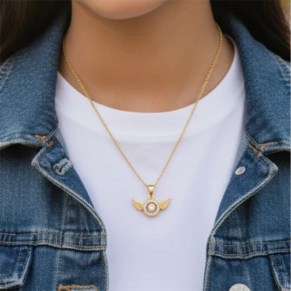 Gold_Wings_Of_Elegance_Pendant_Chain_For_Women