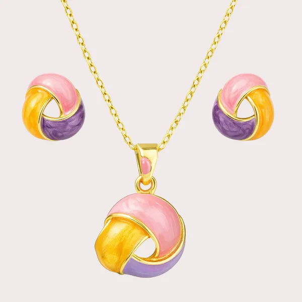 Gold_Radiant_Trio_Prism_Pendant_With_Earring_set__For_Women