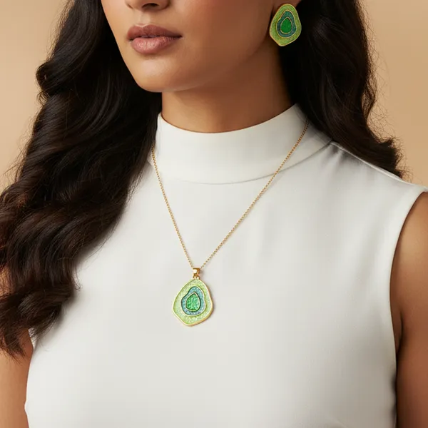 Green_Party_Pebble_Pendant_With_Earring_set__For_Women