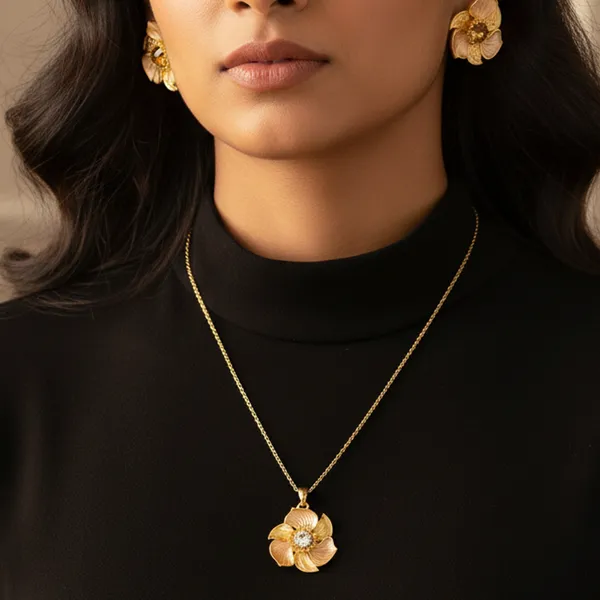 Golden_Round_Dazzle_Petal_Pendant_With_Earring_set__For_Women