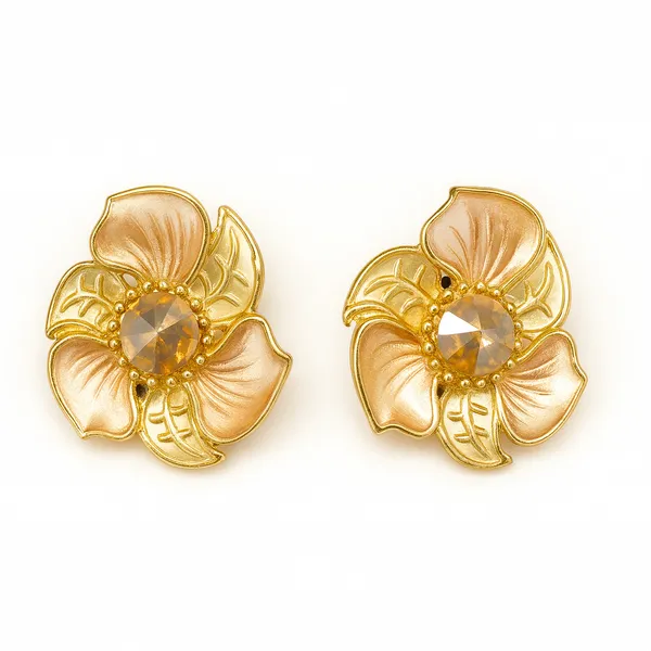 Golden_Round_Dazzle_Petal_Pendant_With_Earring_set__For_Women