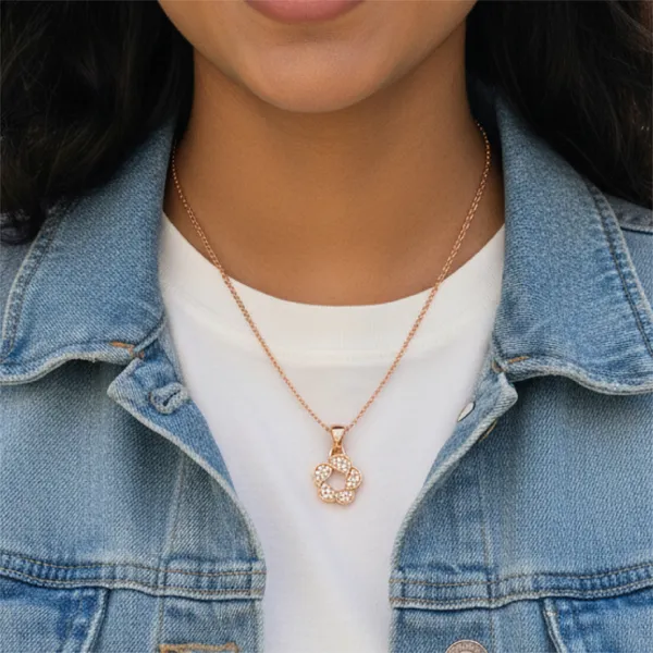 Infinity_Luxe_Loop_Pendant_Chain_For_Women