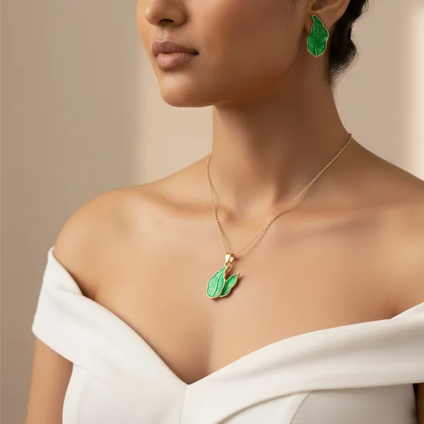 Tropical_Touch_Leaf_Pendant_With_Earring_set__For_Women