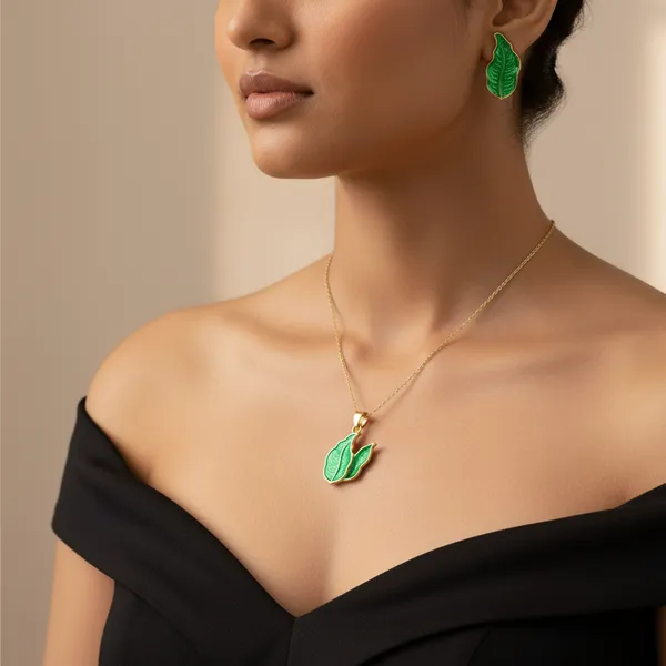 Tropical_Touch_Leaf_Pendant_With_Earring_set__For_Women