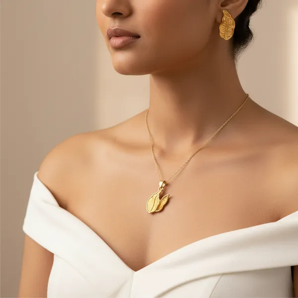 Gold_Charm_Leaf_Pendant_With_Earring_set__For_Women