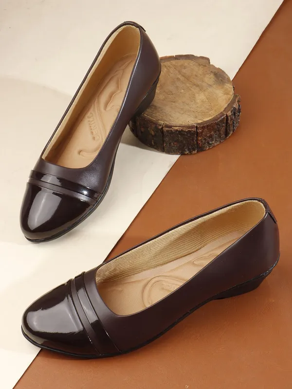 Brown_Patent_Leather_Casual_Wedges_Bellies_For_Women