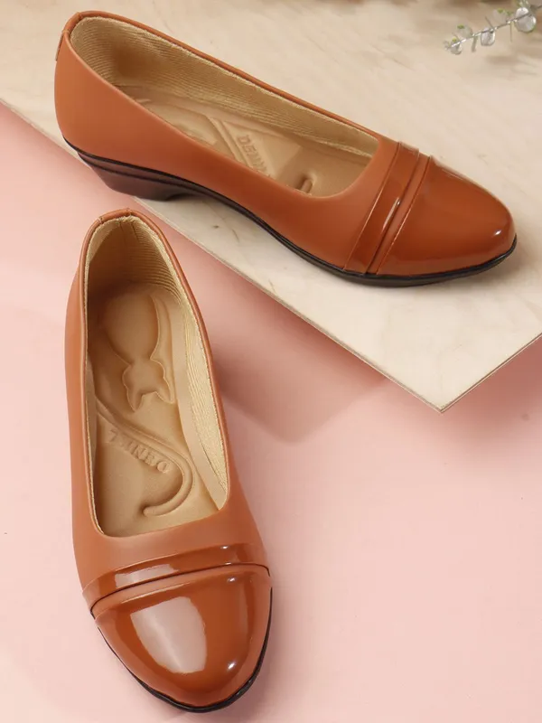 Tan_Patent_Leather_Casual_Wedges_Bellies_For_Women