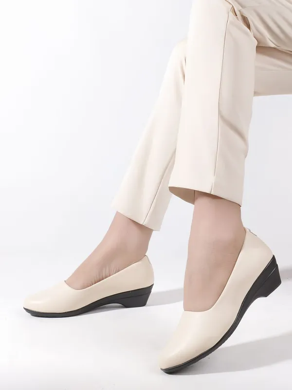Camel_Synthetic_Leather_Bellies_For_Women