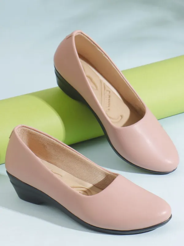 Pink_Synthetic_Leather_Bellies_For_Women