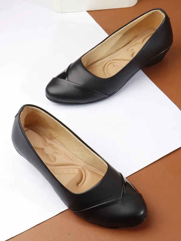 Black_Synthetic_Leather_Casual_Slip_On_Bellies_For_Women