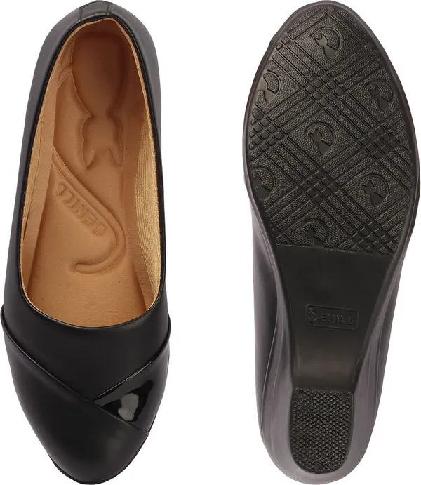 Black_Synthetic_Leather_Wedges_For_Women