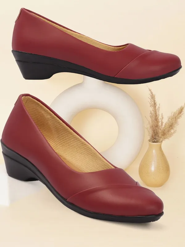 Maroon_Synthetic_Leather_Casual_Slip_On_Bellies_For_Women