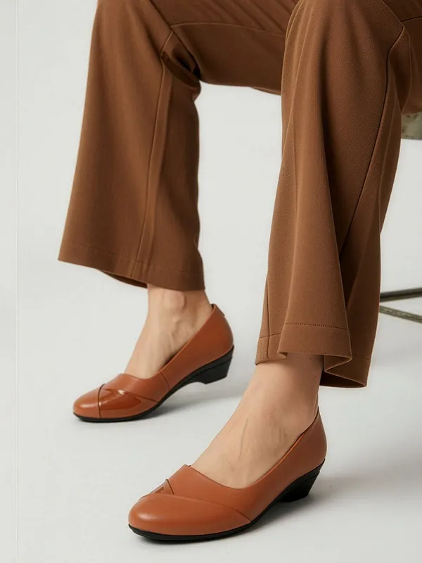 Tan_Synthetic_Leather_Casual_Slip_On_Bellies_For_Women