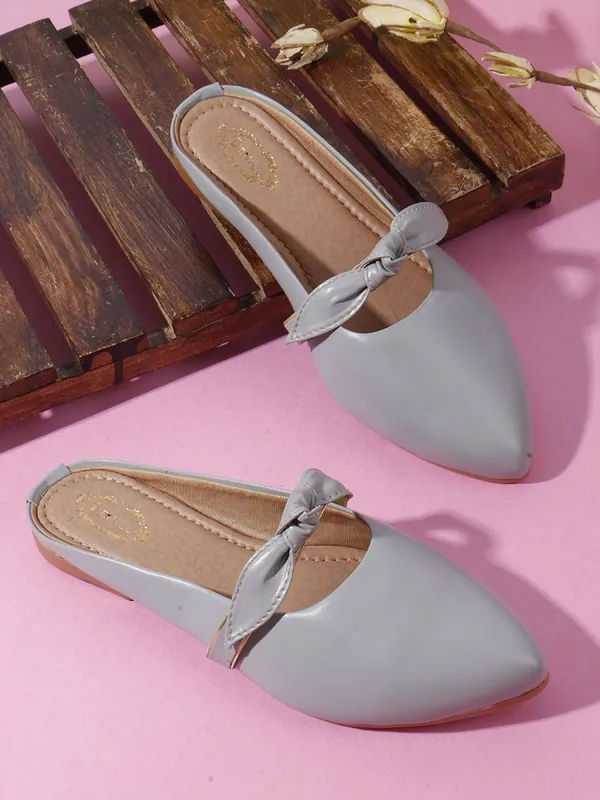 Grey_Synthetic_Flats_For_Women