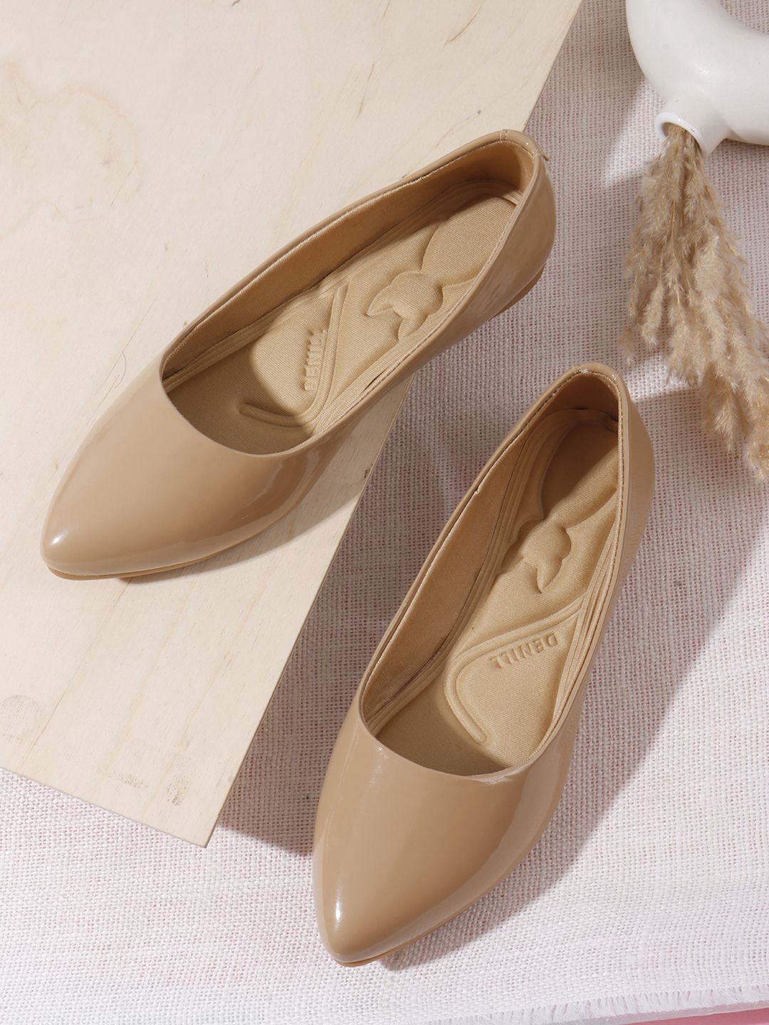 Beige_Synthetic_Leather_Casual_Slip_On_Bellies_For_Women