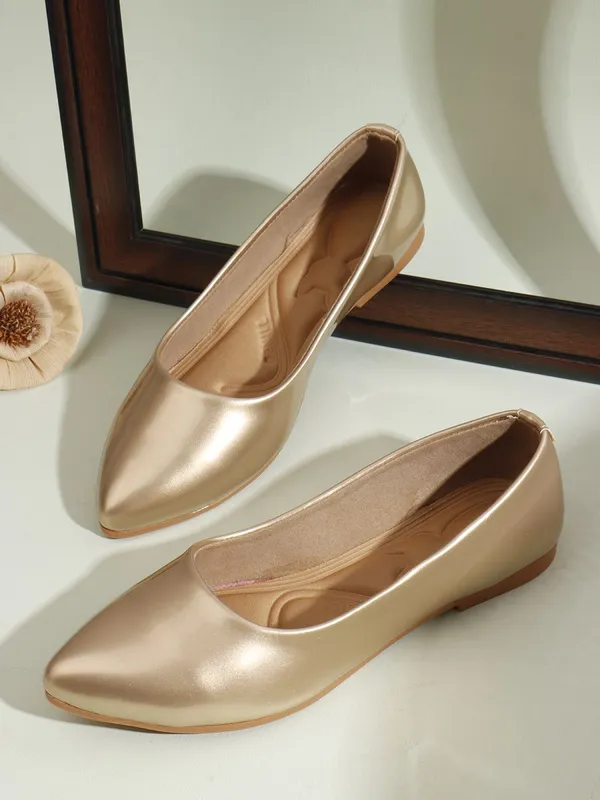 Gold_Synthetic_Leather_Bellies_For_Women