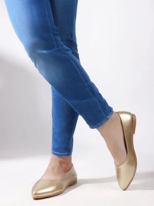 Gold_Synthetic_Leather_Casual_Slip_On_Bellies_For_Women