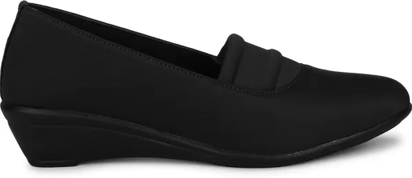 Black_Synthetic_Wedges_For_Women