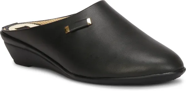 Black_Synthetic_Wedges_For_Women