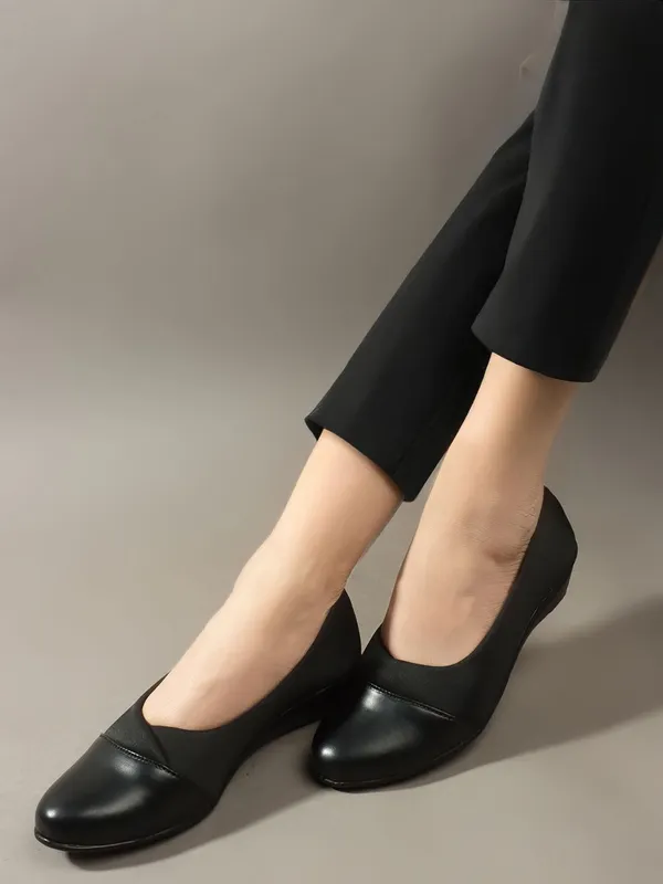 Black_Synthetic_Casual_Slip_On_Bellies_For_Women