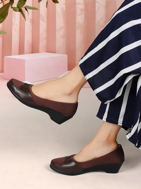 Brown_Synthetic_Casual_Wedges_Bellies_For_Women
