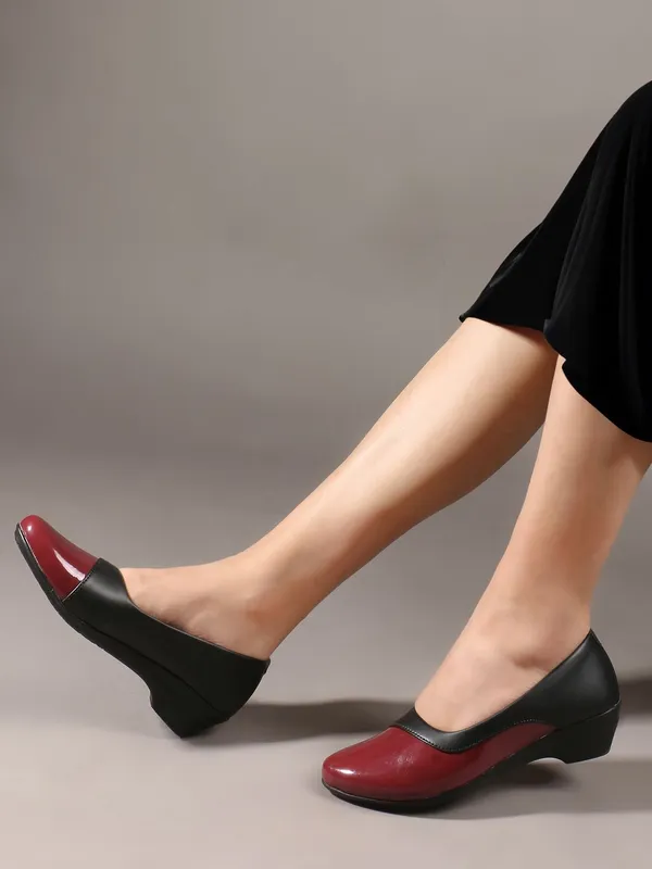 Maroon_Synthetic_Leather_Casual_Slip_On_Bellies_For_Women
