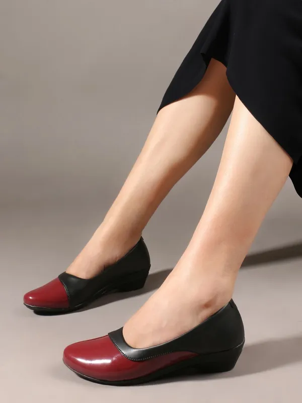Maroon_Synthetic_Leather_Casual_Slip_On_Bellies_For_Women