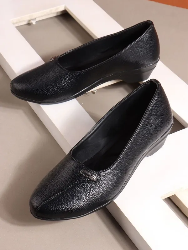 Black_Synthetic_Leather_Casual_Slip_On_Bellies_For_Women