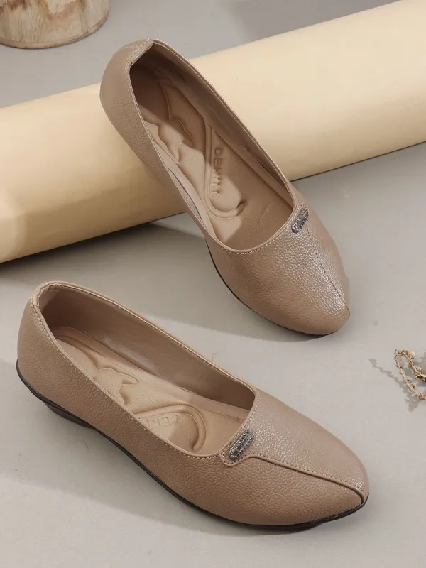 Beige_Synthetic_Leather_Bellies_For_Women