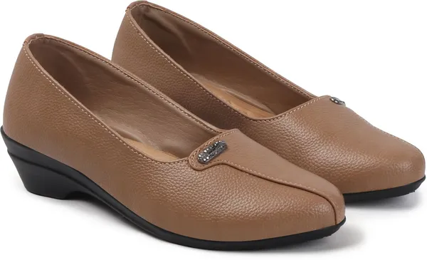 Beige_Synthetic_Leather_Bellies_For_Women