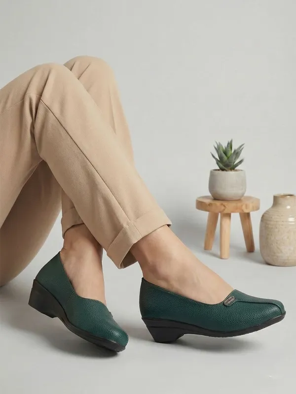 Green_Synthetic_Leather_Wedges_For_Women