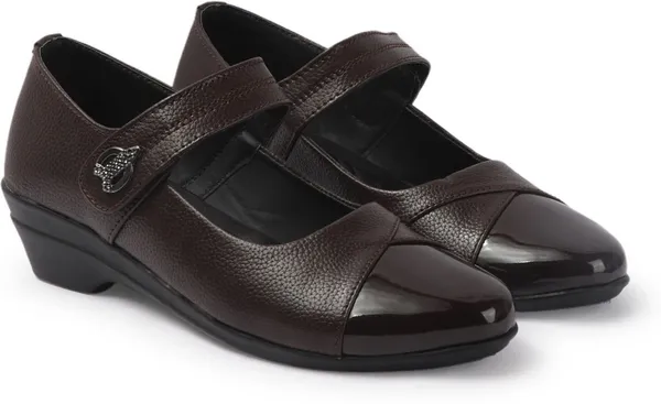 Brown_Synthetic_Leather_Casual_Slip_On_Bellies_For_Women