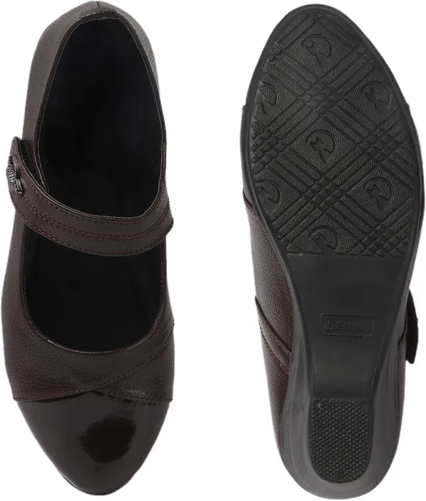 Brown_Synthetic_Leather_Casual_Slip_On_Bellies_For_Women