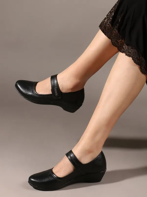 Black_Synthetic_Leather_Casual_Slip_On_Bellies_For_Women