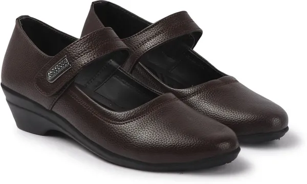 Brown_Synthetic_Leather_Casual_Slip_On_Bellies_For_Women