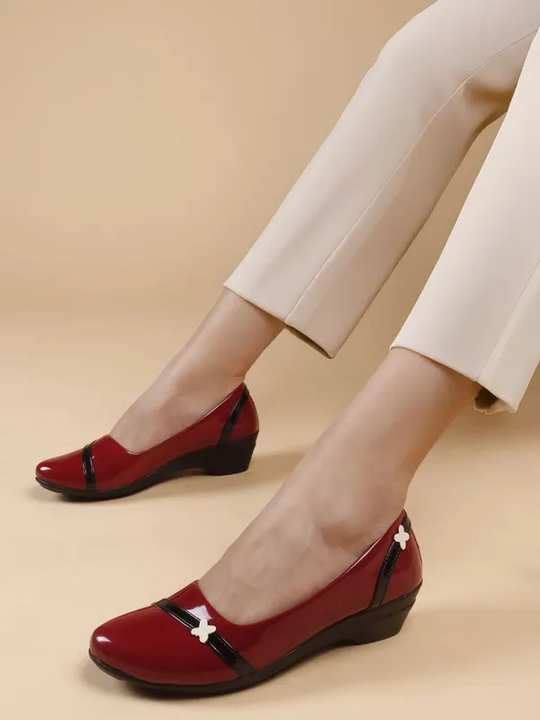 Maroon_Patent_Leather_Casual_Slip_On_Bellies_For_Women